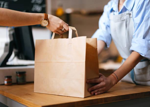 Embalagem com Zip Lock: A solução prática e eficiente para armazenar e conservar seus produtos